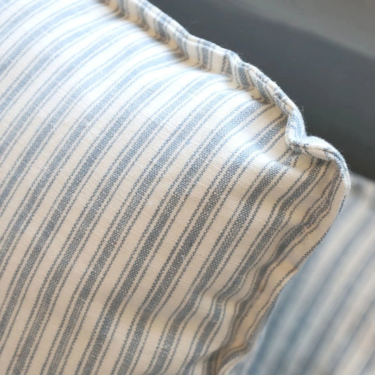 Chic Antique Malo Soffa Linne, Sky Blue & Cream