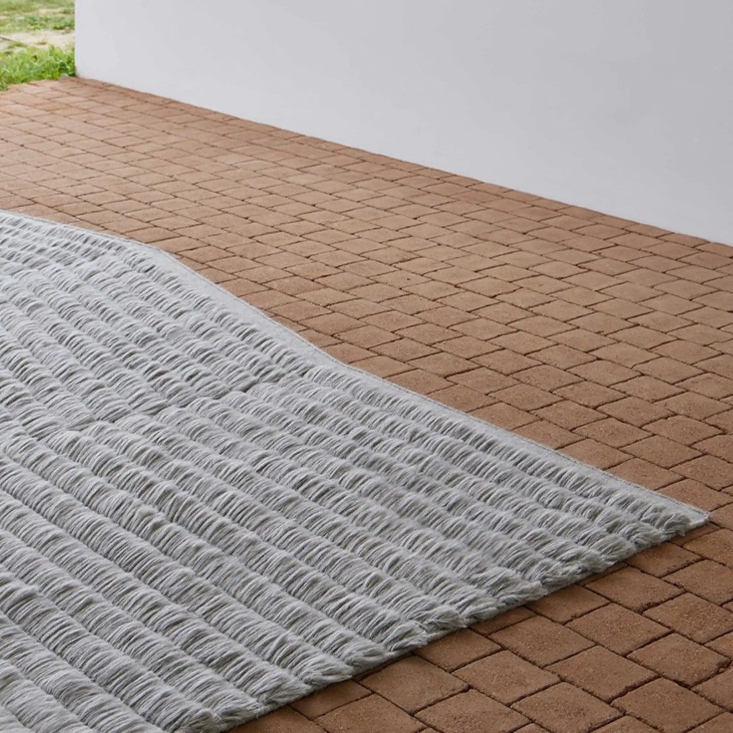 GAN Lines Matta 205x334 cm, Grå