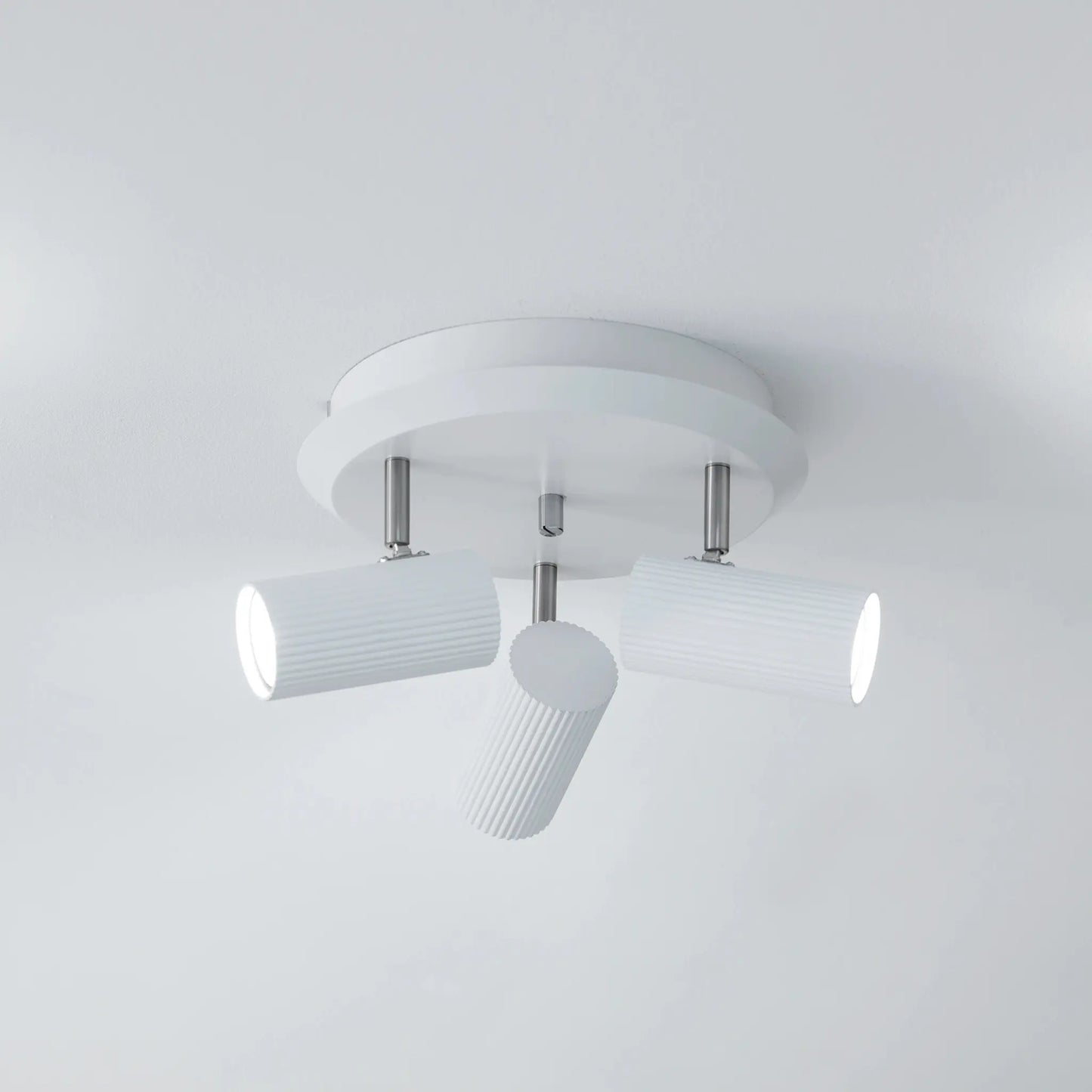 Markslöjd Costilla Taklampa Round, Vit/Satinnickel