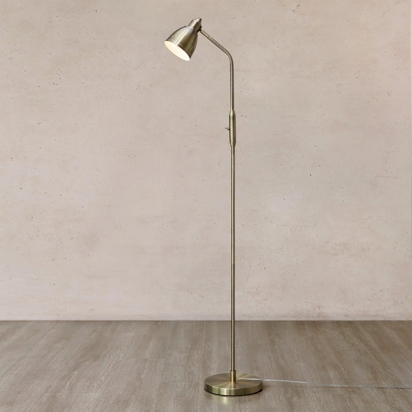 Markslöjd Story Golvlampa 1 l, Antik