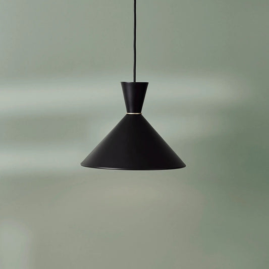Warm Nordic Bloom Taklampa, Black Noir