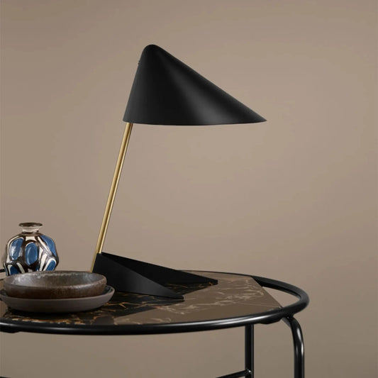 Warm Nordic Ambience Bordslampa, Black Noir/brass
