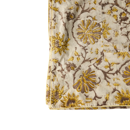 Affari of Sweden Zinnia Bordsduk 250x140 cm, Gul