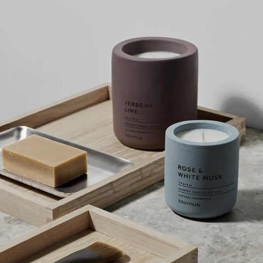 blomus Fraga Doftljus Ø9 cm, Rose White Musk/Flint Stone