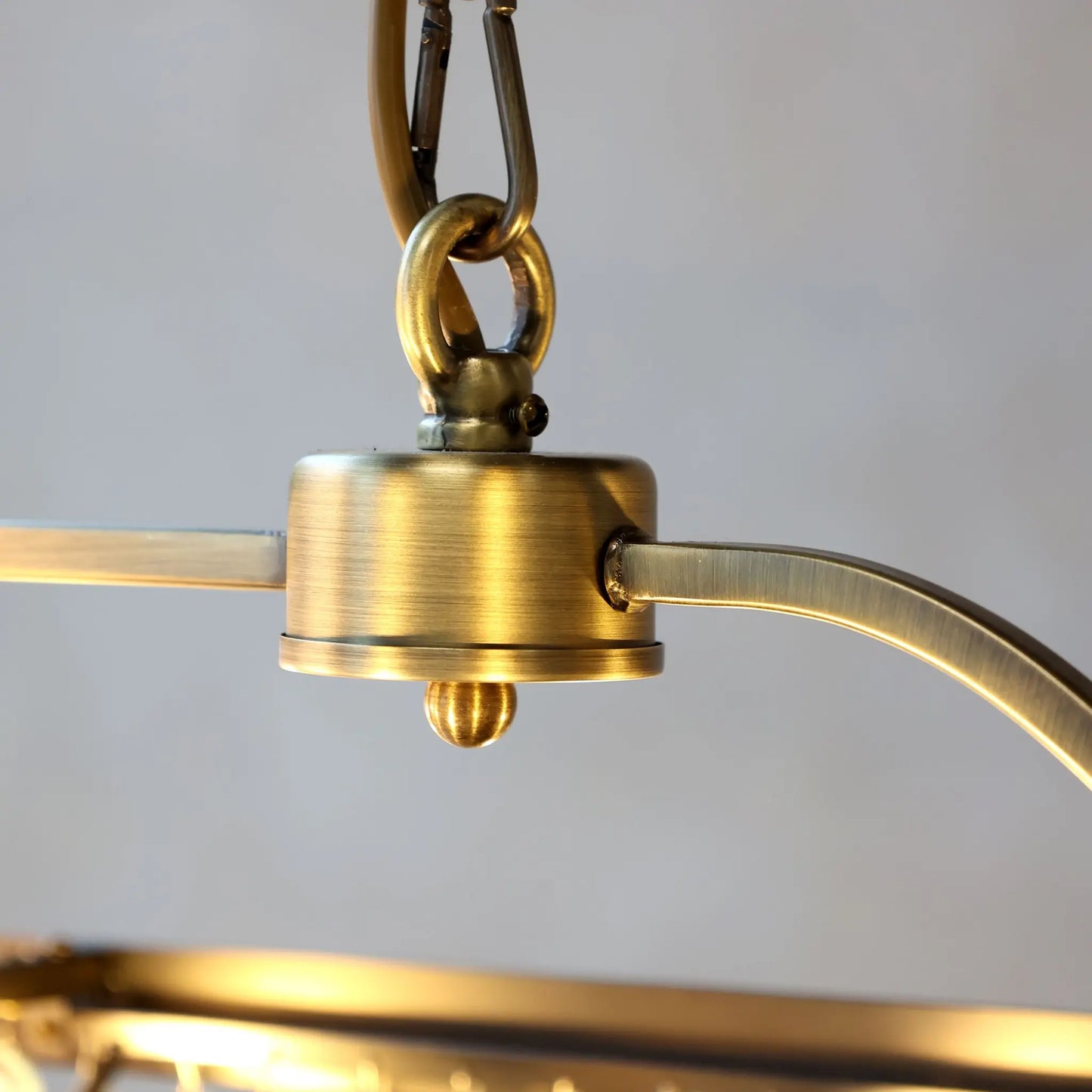 Chic Antique Versailles Ljuskrona 120x40 cm, Antique Brass