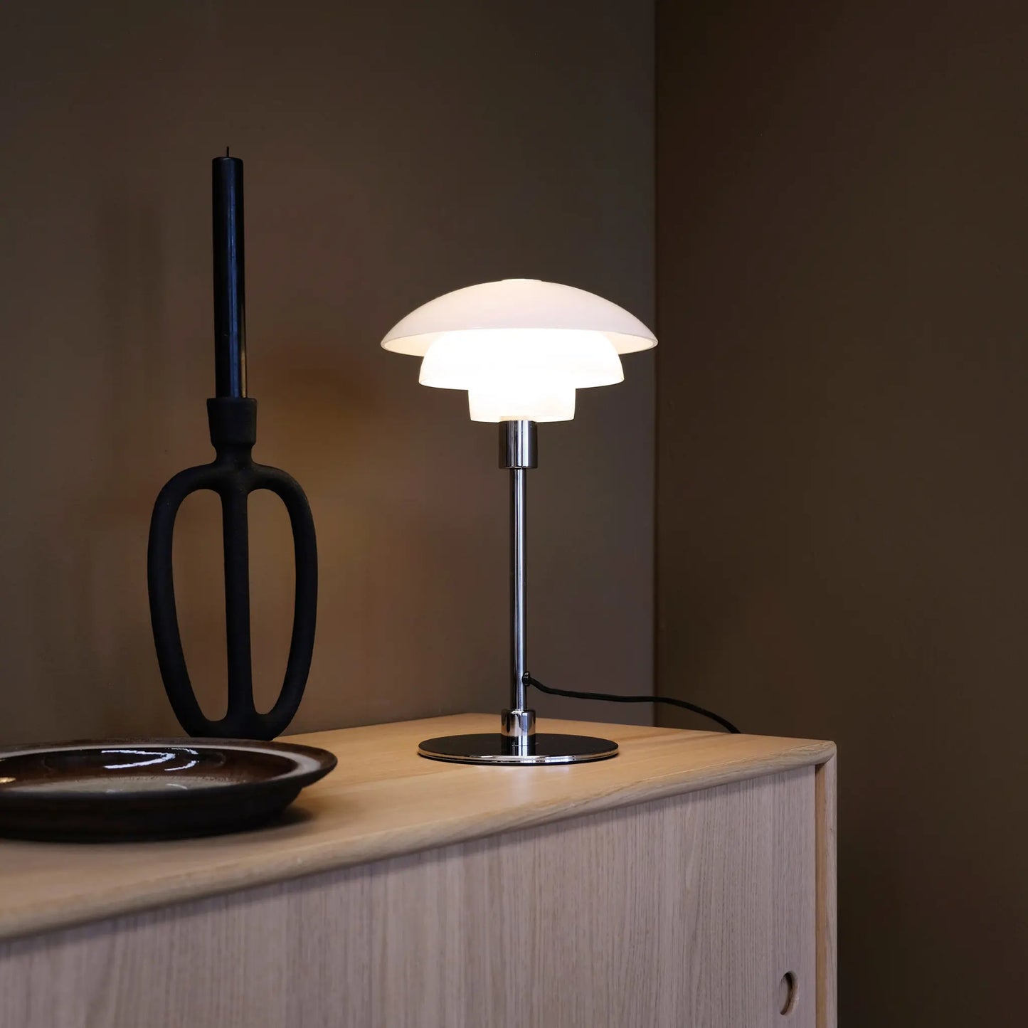 Dyberg Larsen Morph Bordslampa Ø21 cm, Opal