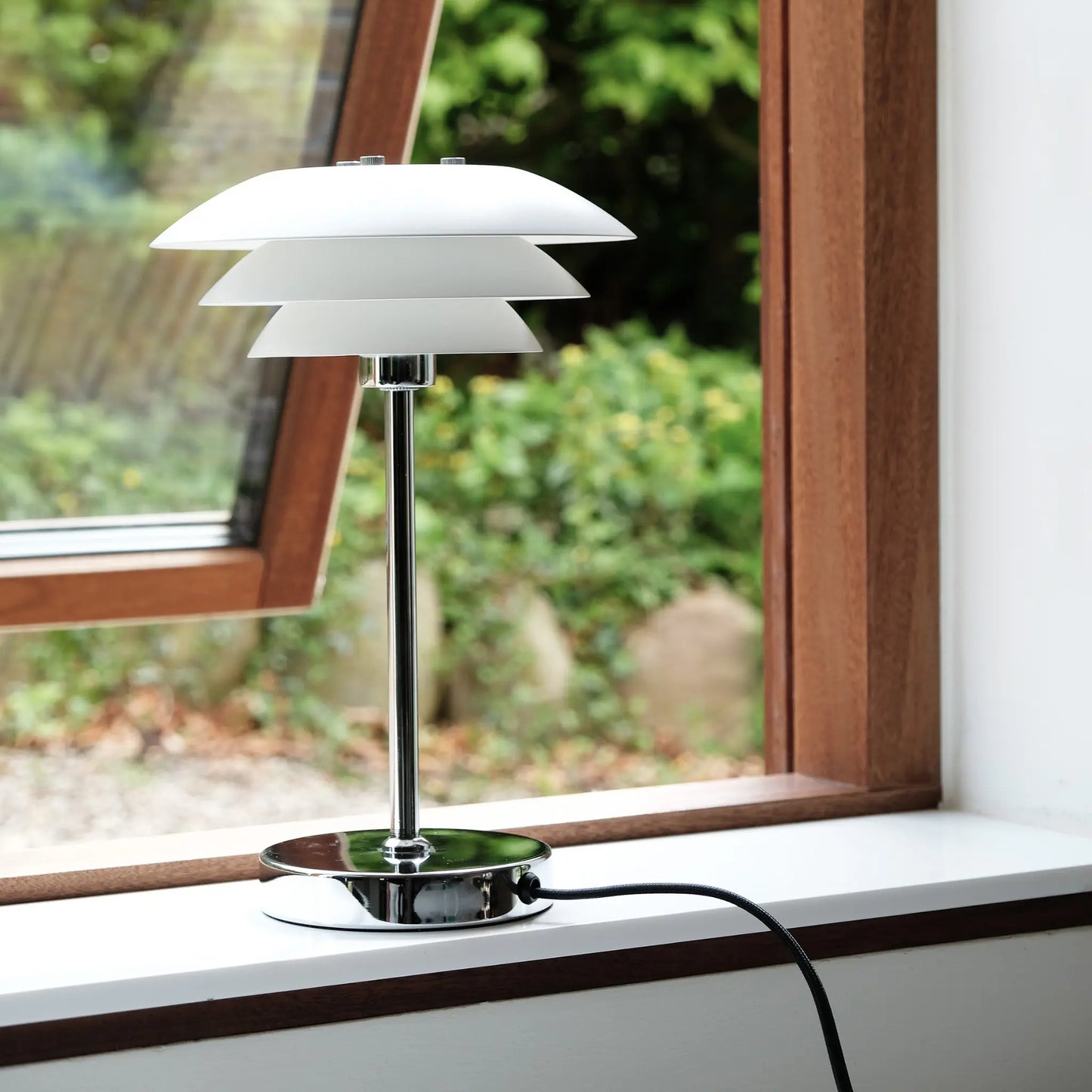 Dyberg Larsen DL20 Bordslampa, Vit
