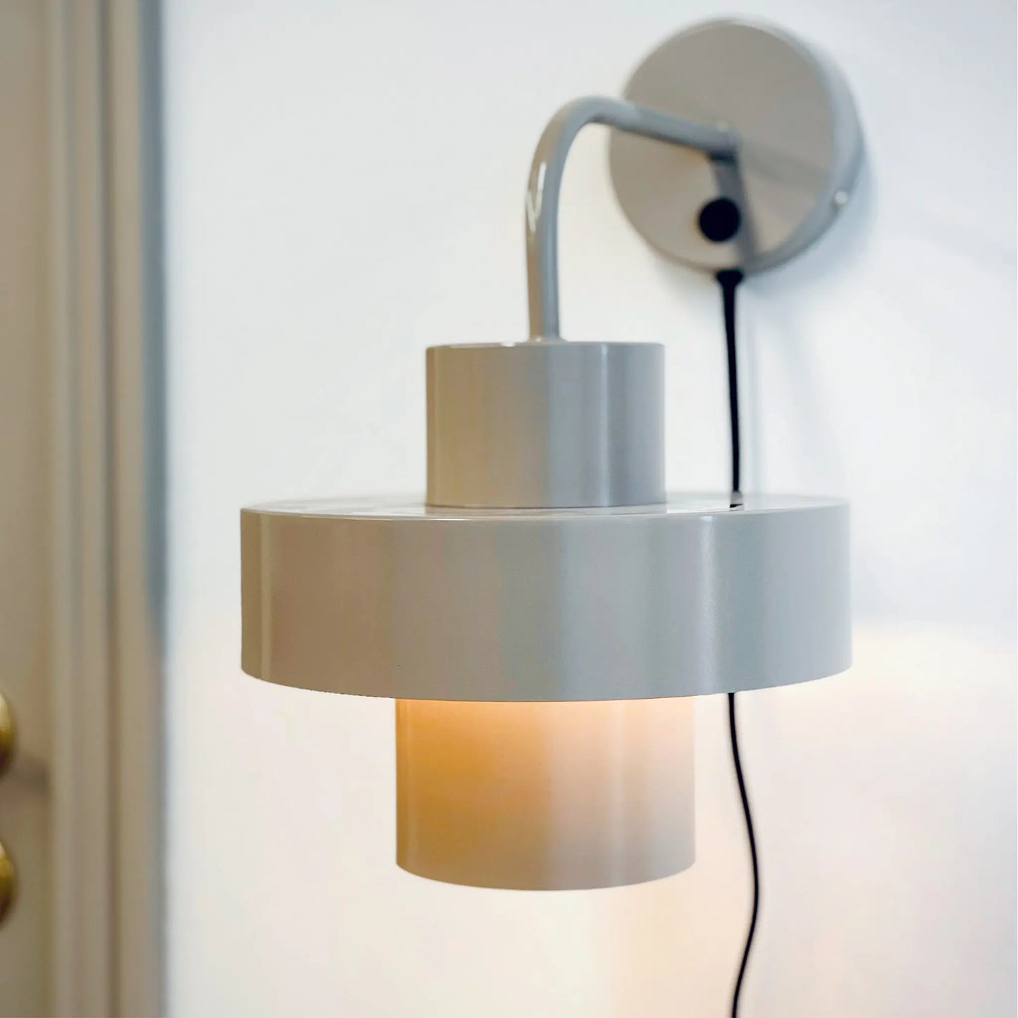 Dyberg Larsen Stoke Vägglampa 20 cm, Varmgrå