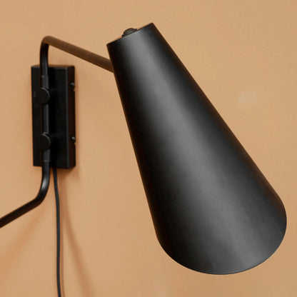 Dyberg Larsen Cale Vägglampa med 2 armar, Svart