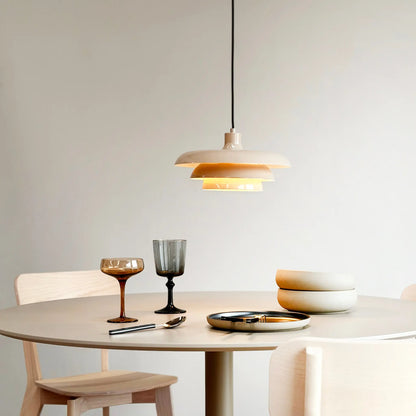 Dyberg Larsen Ava Taklampa Ø31 cm, Latte