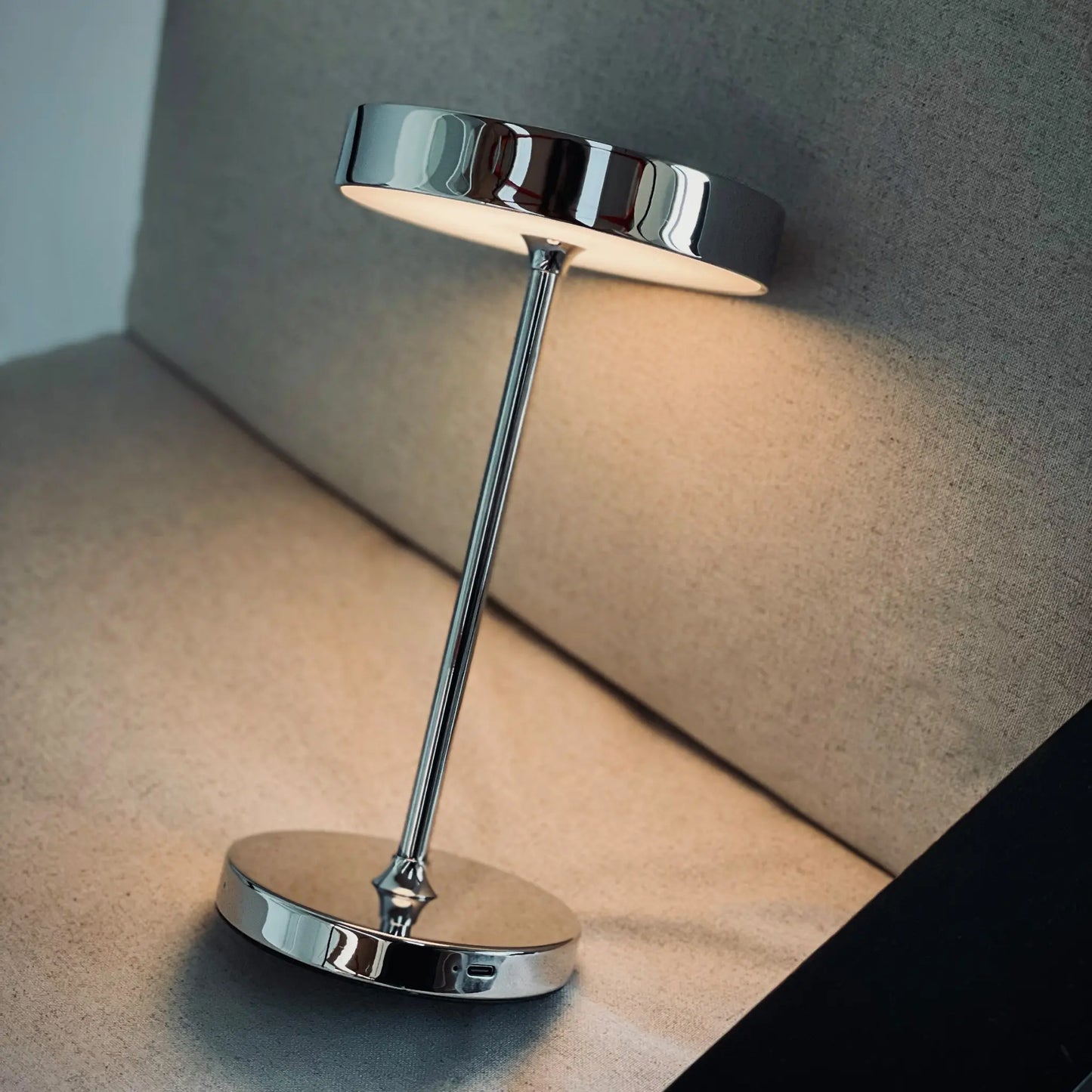 Dyberg Larsen Starlight Bordslampa Höjd 25,5 cm LED Bärbar, Svart