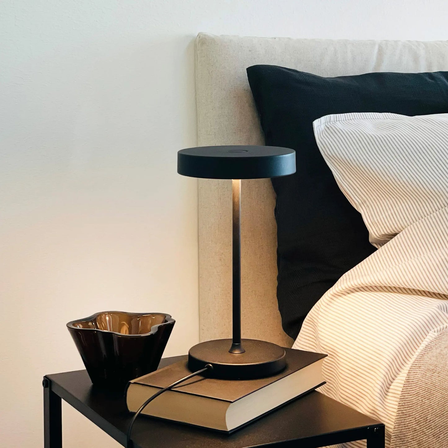 Dyberg Larsen Starlight Bordslampa 230V, Svart