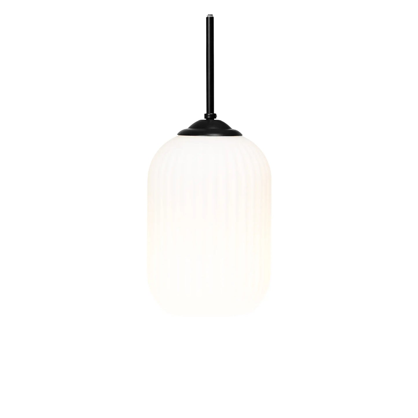 Dyberg Larsen Riflet Taklampa Ø20 cm, Opal/Svart