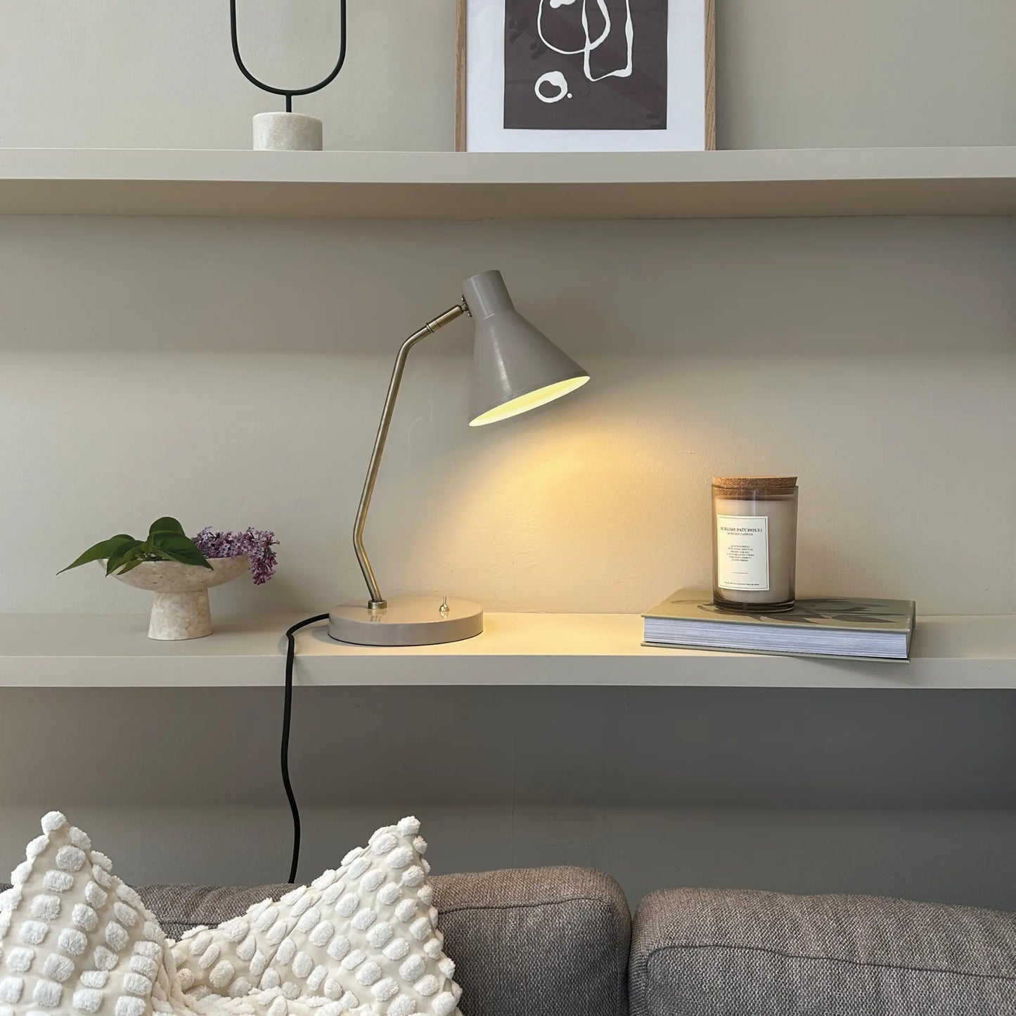 Dyberg Larsen Sleep Bordslampa, Blank beige/Antikmässing