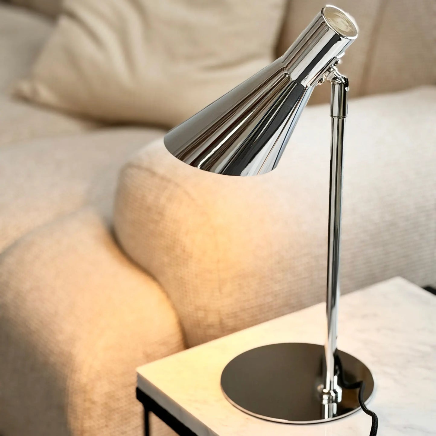 Dyberg Larsen DL12 Bordslampa, Krom