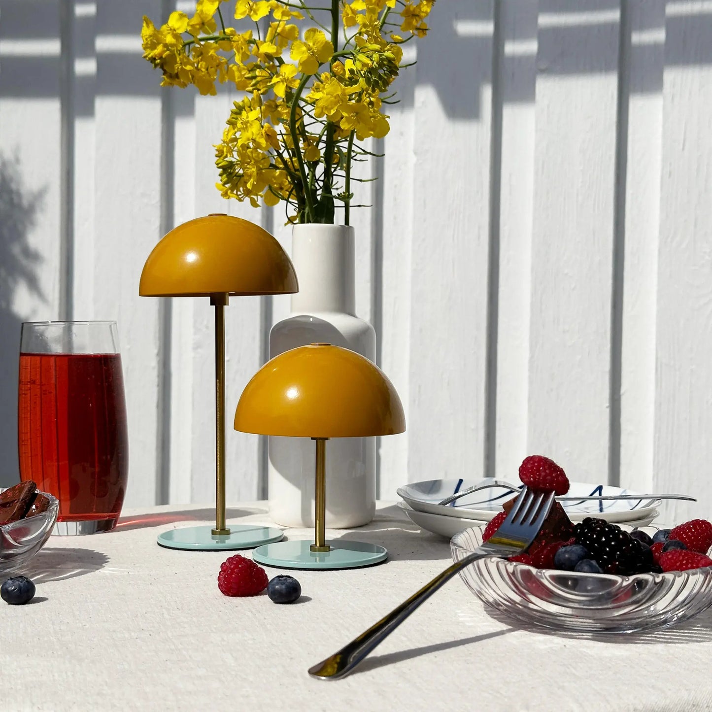 Dyberg Larsen Along Bordslampa 2-pack, Curry/Mässing/Blå