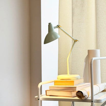 Dyberg Larsen Vela Bordslampa, Mintgrön