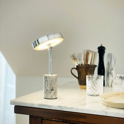Dyberg Larsen Starlight Bordslampa LED Laddningsbar, Krom/Grå marmor