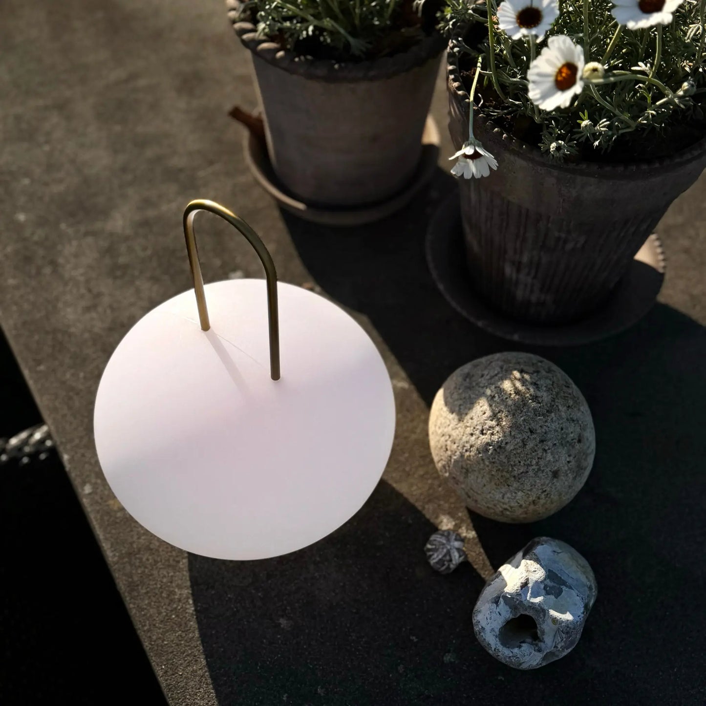 Dyberg Larsen Ellipse Lykta LED, Vit/Mässing