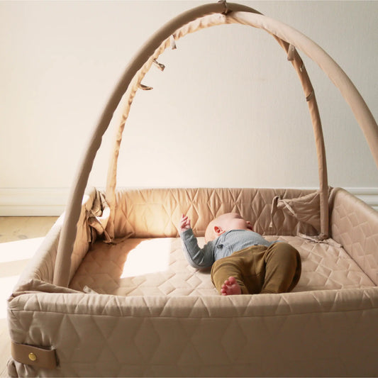 Filibabba Aktivitetsnest Mjuk Quilt, Doeskin