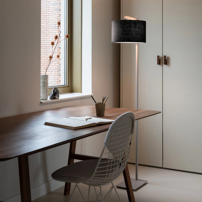 it's about RoMi Boston Golvlampa, Sand/Svart