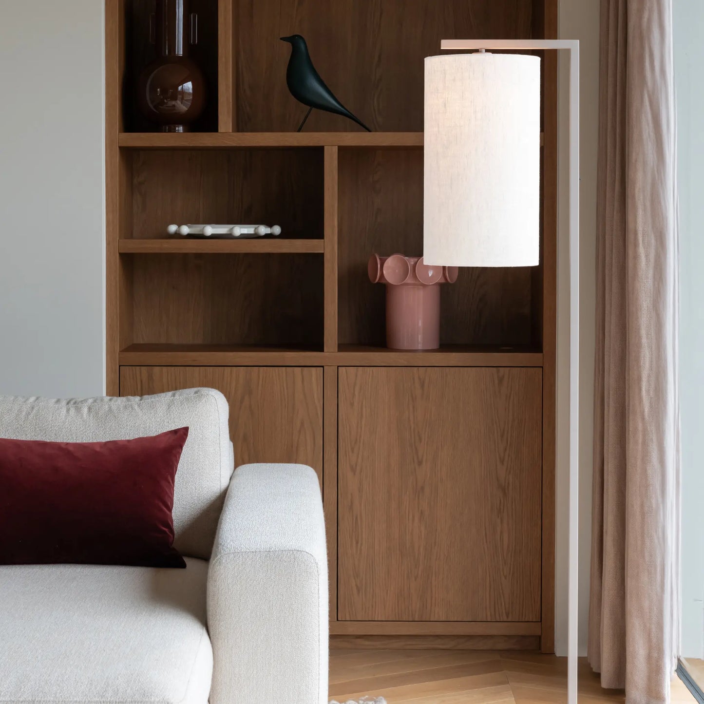 it's about RoMi Boston Golvlampa, Sand/Vit