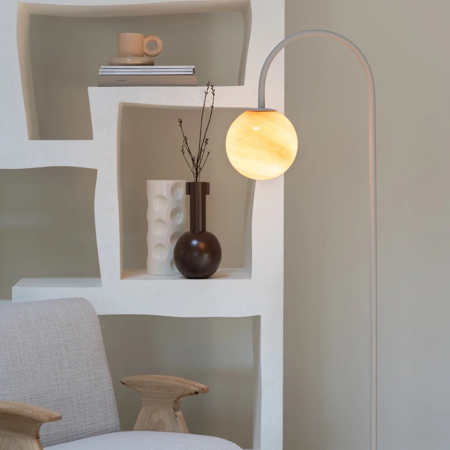 it's about RoMi Tivoli Golvlampa, Sand