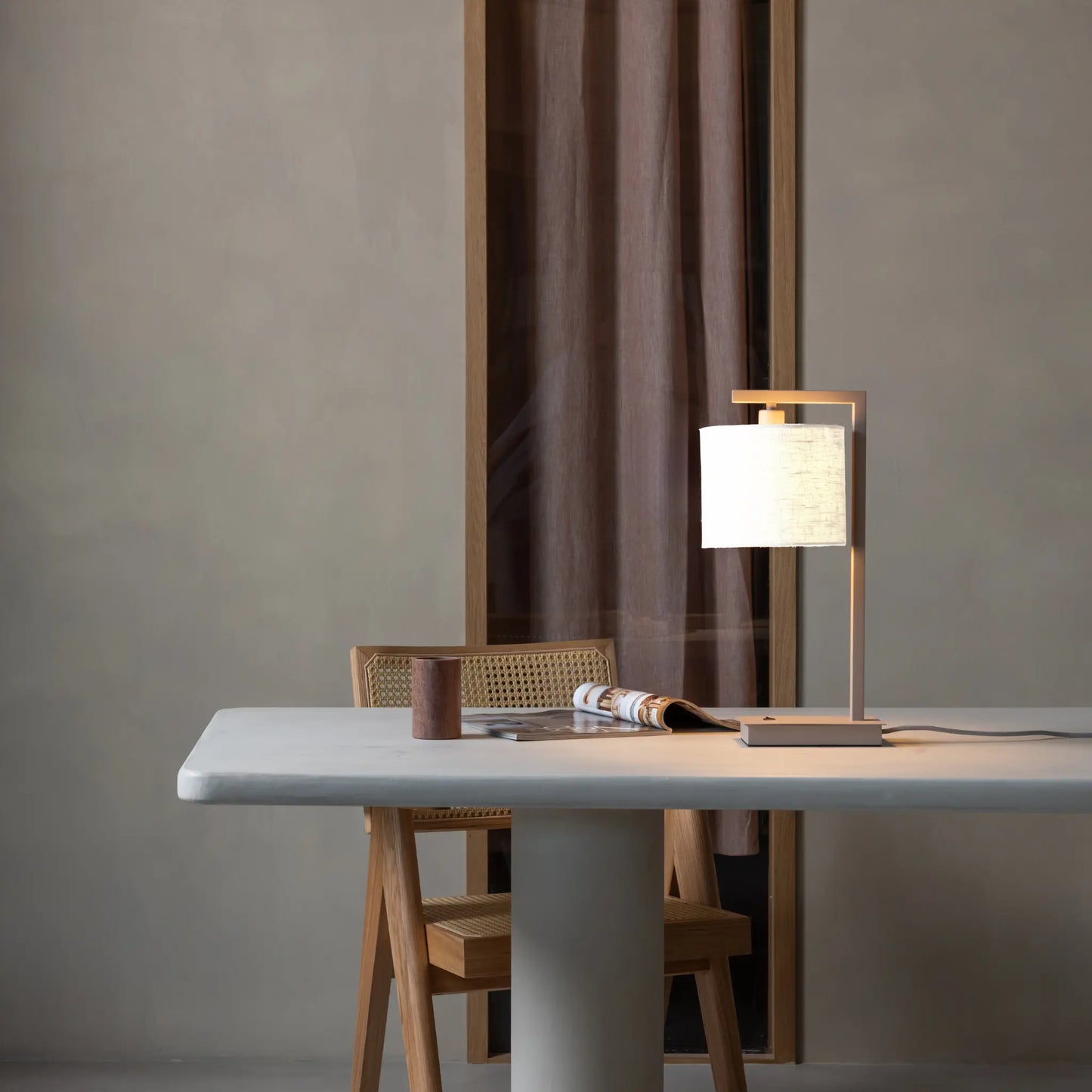 it's about RoMi Boston Bordslampa, Sand/Vit