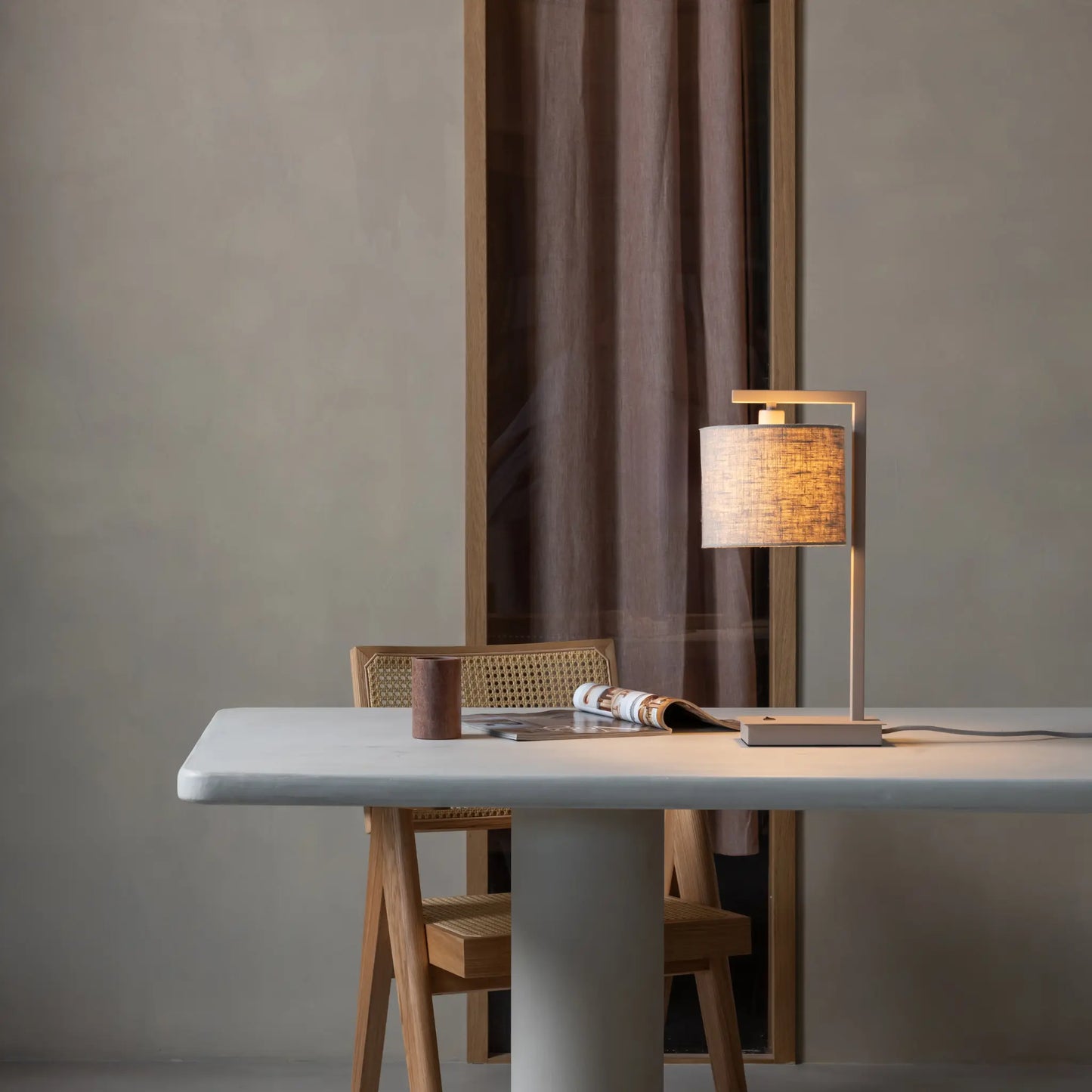 it's about RoMi Boston Bordslampa, Sand/Ljust Linne