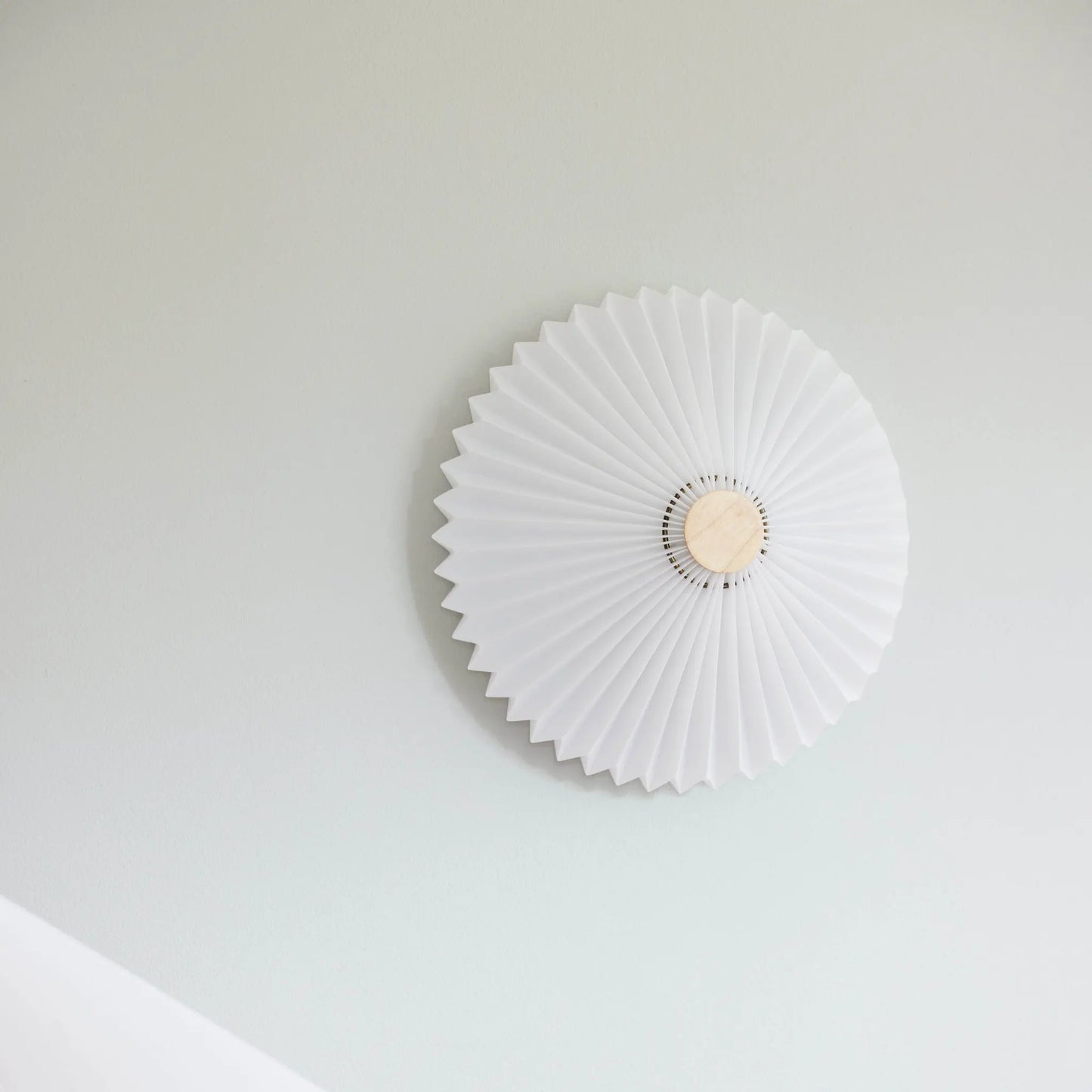 Halo Design Paris Tak-/Vägglampa Ø50 cm, Clean White Antique