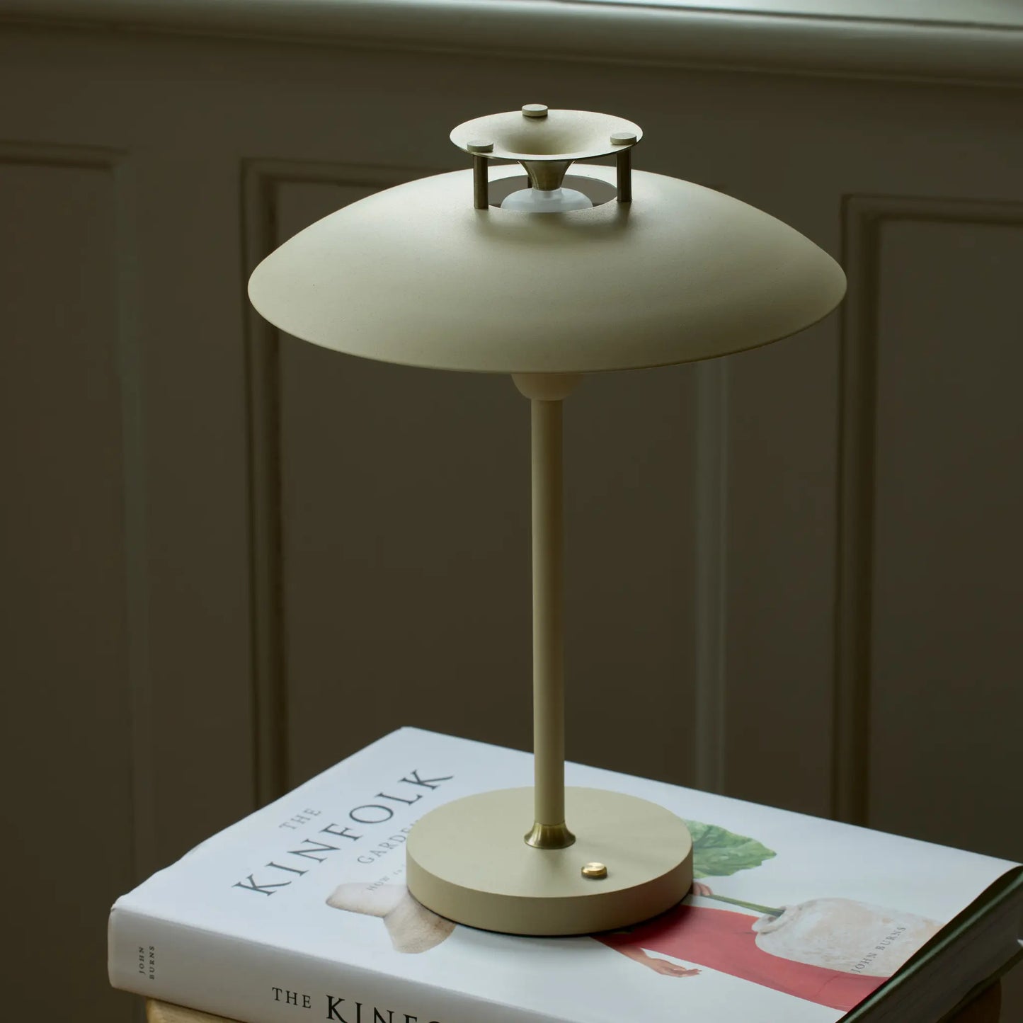 Halo Design Stepp 1-2-3 Portabel Bordslampa, Cream