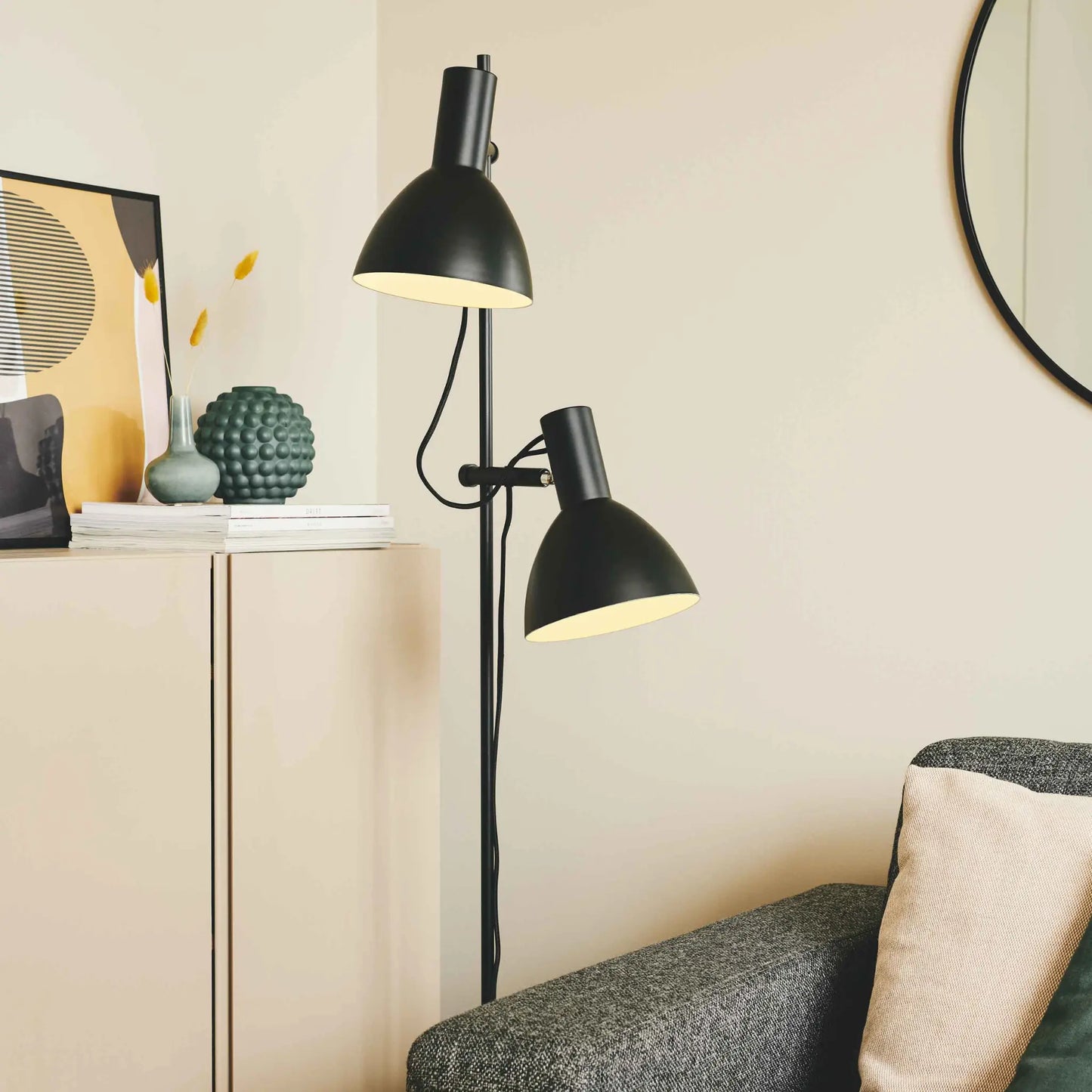 Halo Design Baltimore Golvlampa 2 Ljuskällor Ø18 cm, Svart