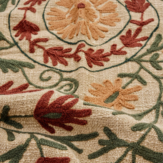 Madam Stoltz Suzani Broderad Pläd, Ruby Wine/melon