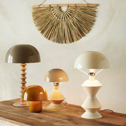 Madam Stoltz Enamel Bordslampa, Taupe