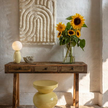 Madam Stoltz Enamel Bordslampa, Gul/vit