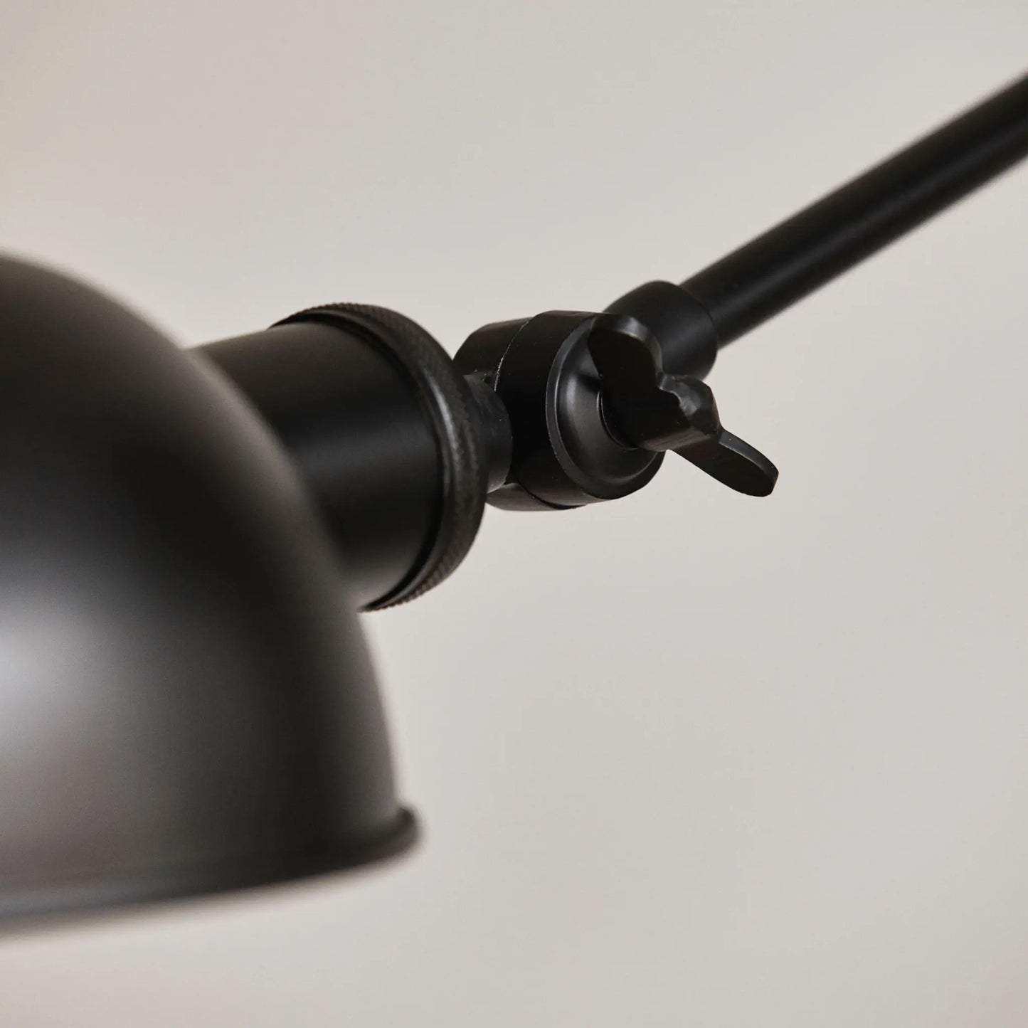 Nordal Aura Vägglampa, Svart