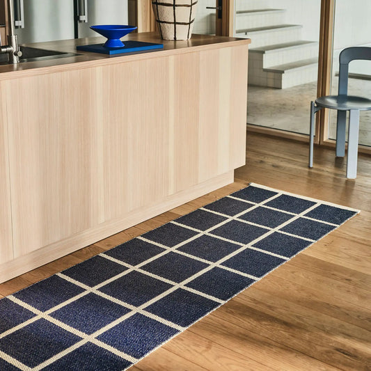 Pappelina Criss Matta 70x150 cm, Dark Blue