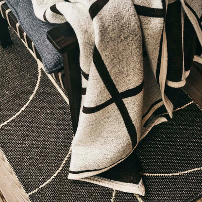 Pappelina Criss Pläd 140x200 cm, Dark Brown