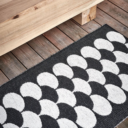 Pappelina Poppy Matta 70x250 cm, Svart