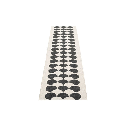 Pappelina Poppy Matta 70x250 cm, Svart