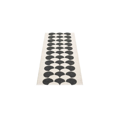 Pappelina Poppy Matta 70x150 cm, Svart