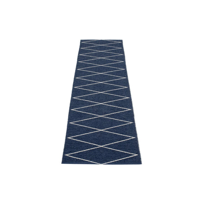Pappelina Max Matta 70x240 cm, Dark Blue