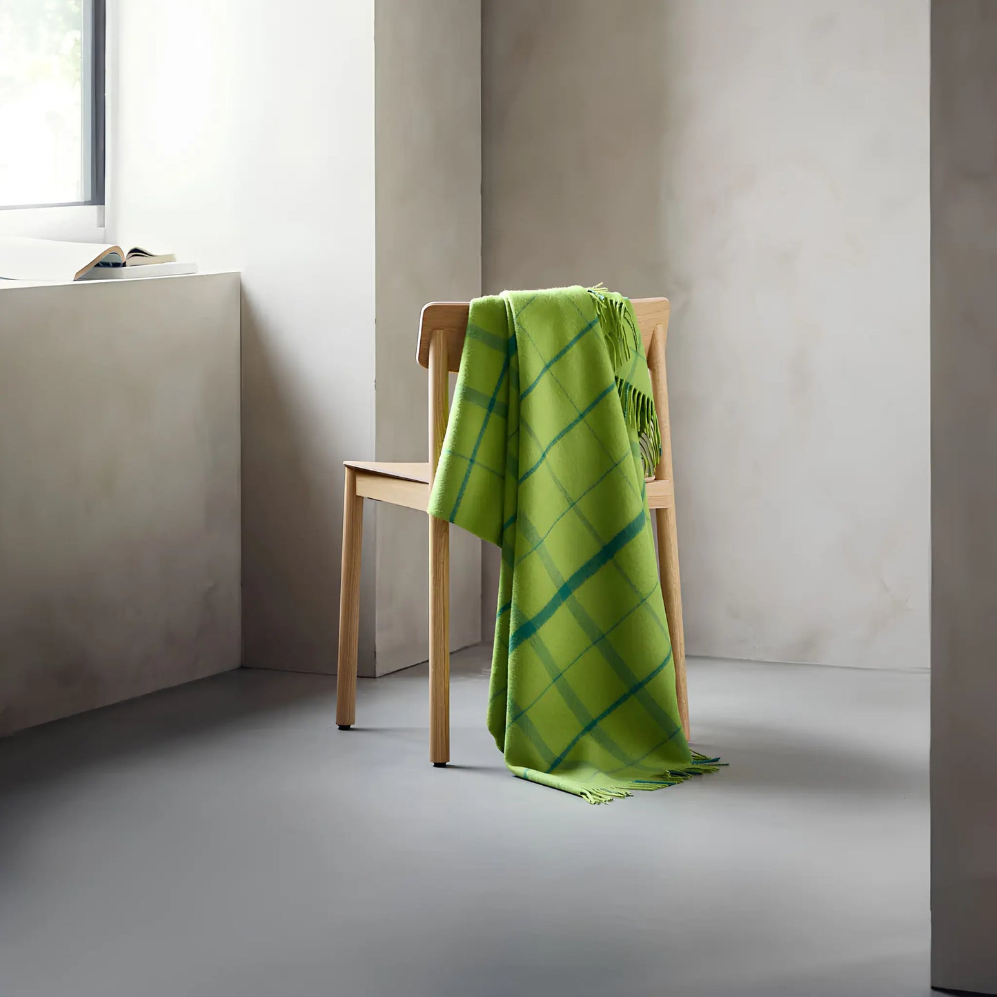Silkeborg Uldspinderi Warp and Weft Ullpläd 130x190 cm, Sprout - Lime/Grass