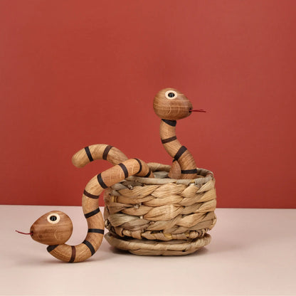 Spring Copenhagen The Snake Orm Trädekoration 6,6 cm, Ek
