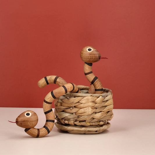 Spring Copenhagen The Snake Orm Trädekoration 6,6 cm, Ek