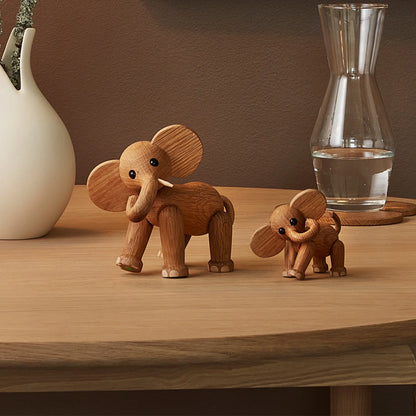 Spring Copenhagen Ella Elefant Baby Trädekoration 9 cm, Ek/Lönn