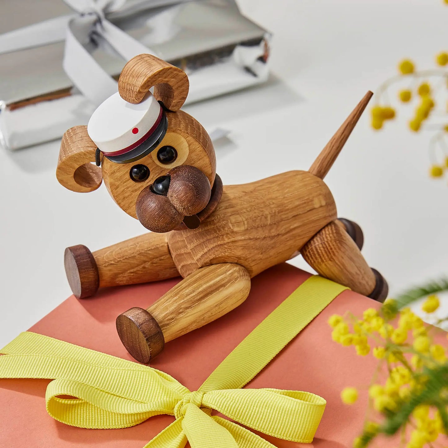 Spring Copenhagen Happy Dog Dekoration 13,5 cm, Ek