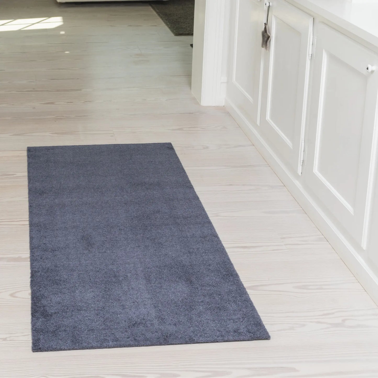 Tica Copenhagen Unicolor Matta 150x67 cm, Grå