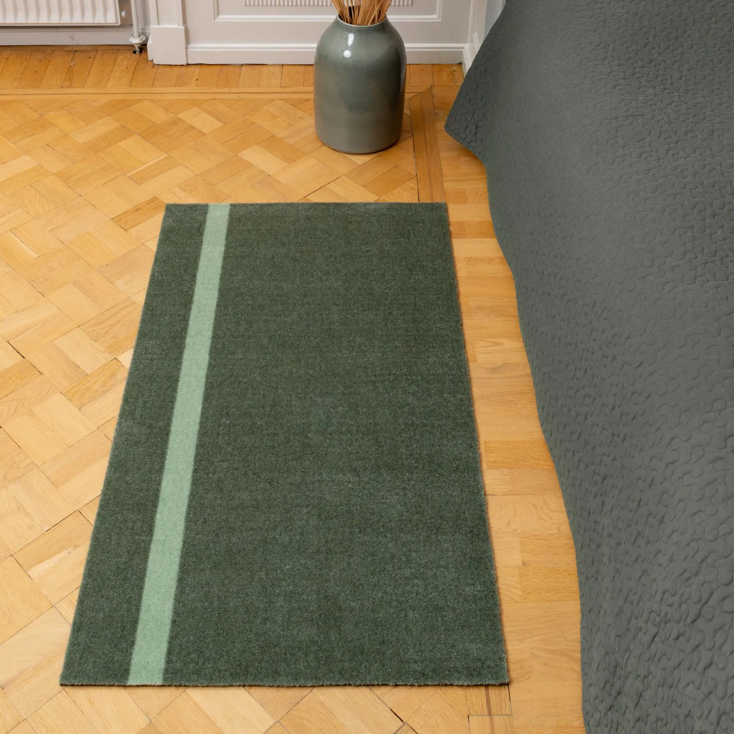 Tica Copenhagen Vertikal Matta 120x67 cm, Light/dusty green