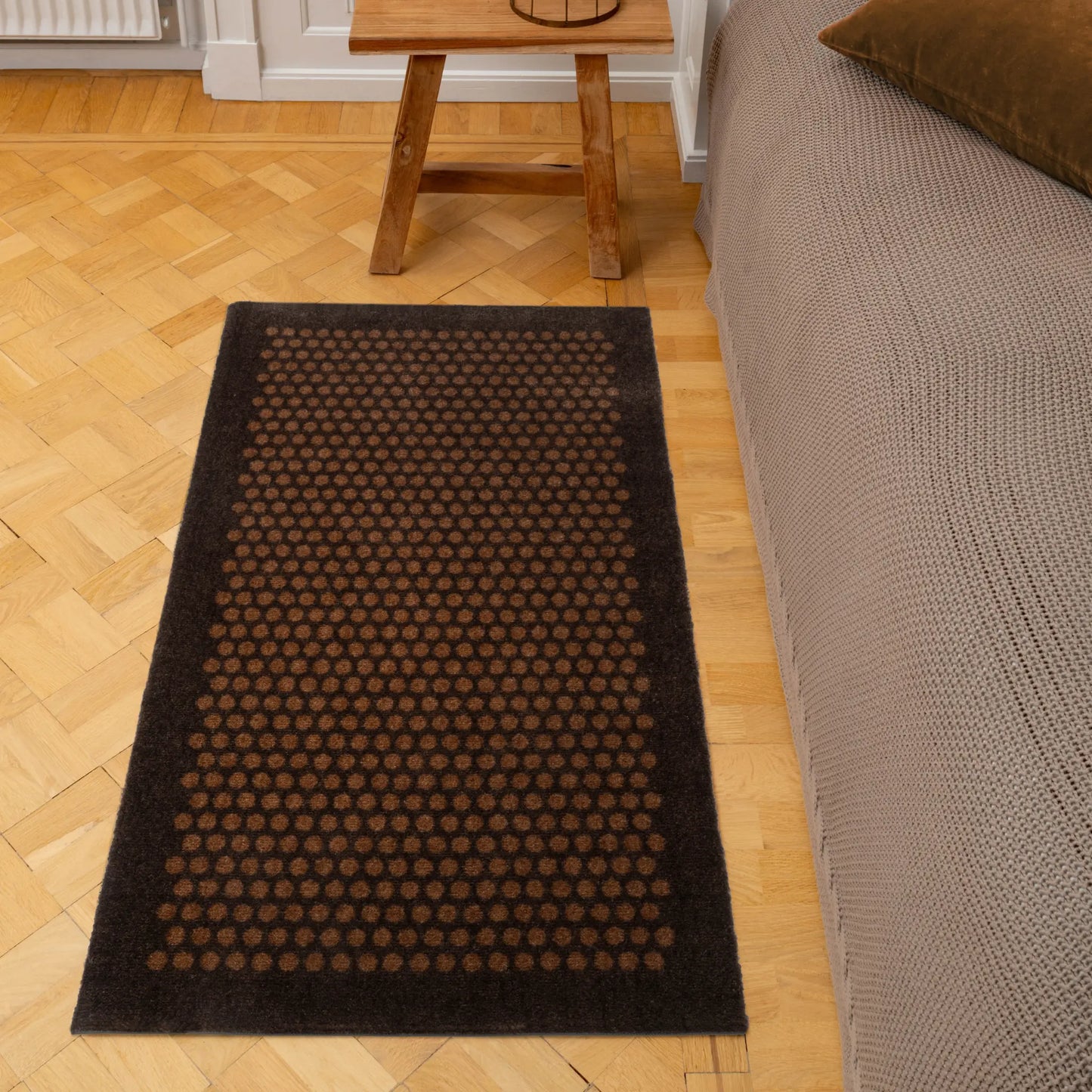 Tica Copenhagen Dot Matta 120x67 cm, Mörkbrun/cognac